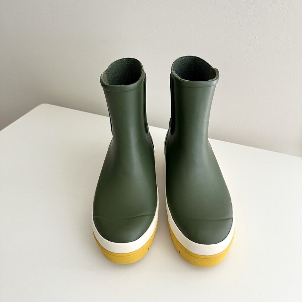 TORY BURCH Rubber Lug Sole Ankle Rain Boots in Green/Yellow Size 7